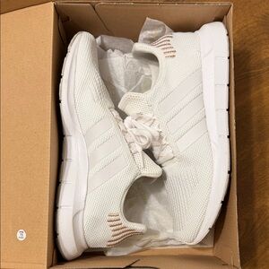 Adidas Swift Run | 8.5